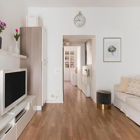 Charming Milanese Aparment Apartment ภายนอก รูปภาพ
