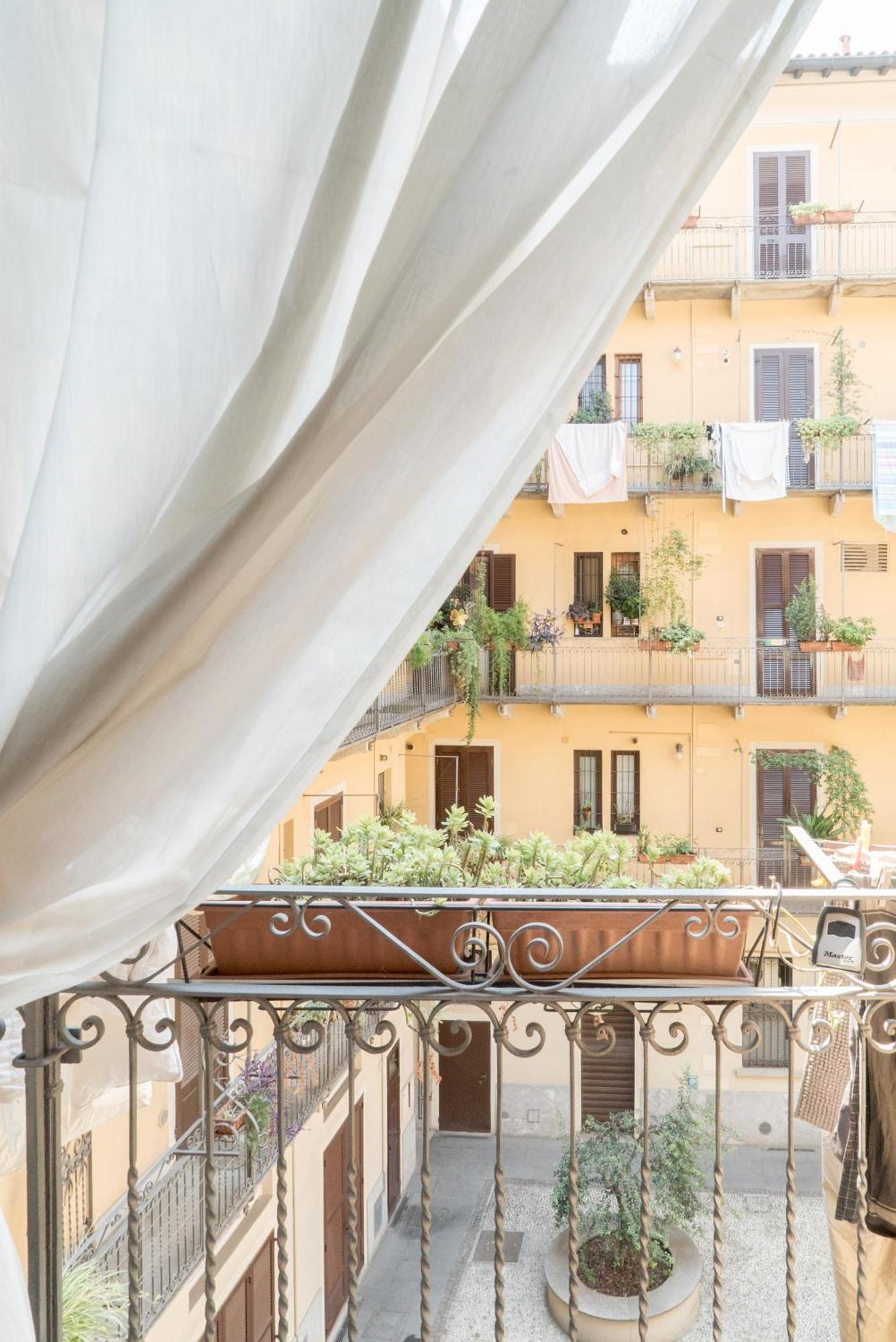 Charming Milanese Aparment Apartment ภายนอก รูปภาพ